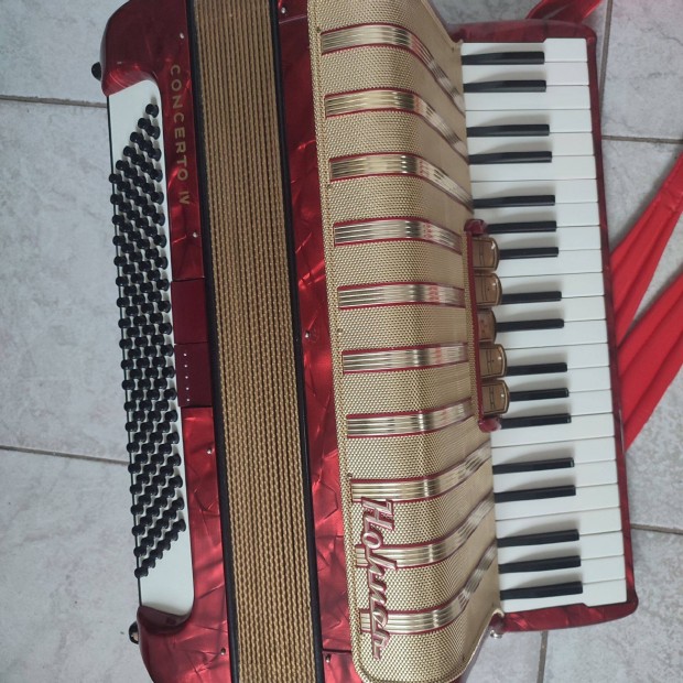 Hohner 120-as tangóharmonika, újszerű