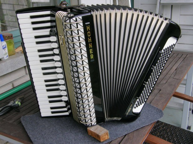 Hohner Atlantic Ivn deluxe profi 120 b. harmonika tangharmonika