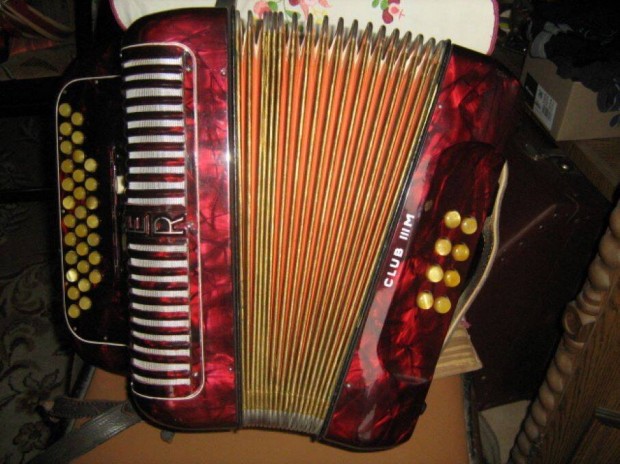 Hohner Club III gombos harmonika