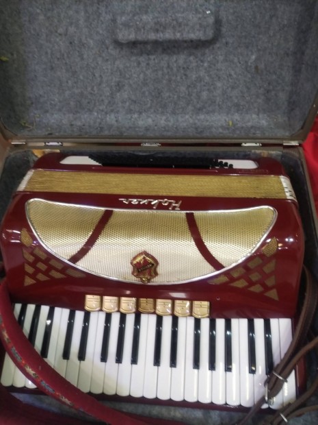 Hohner Lucia III P 96 basszusos tangoharmonika 