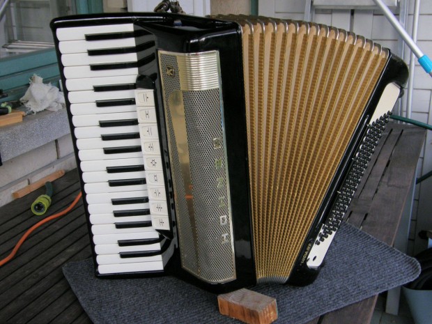 Hohner Lucia IVP 96 bassz. profi harmonika tangharmonika