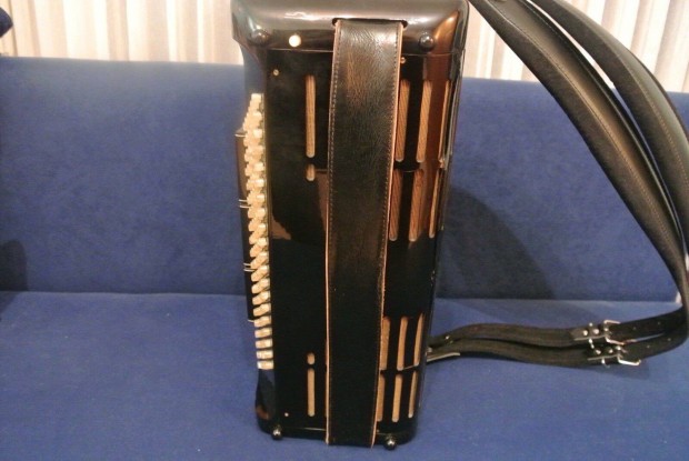 Hohner Morino IV M Harmonika