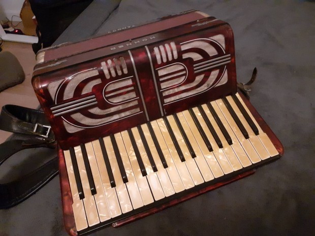 Hohner Tango II