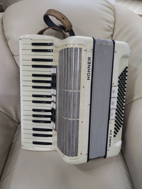 Hohner Tango II M 96 basszusos tangoharmonika harmonika 