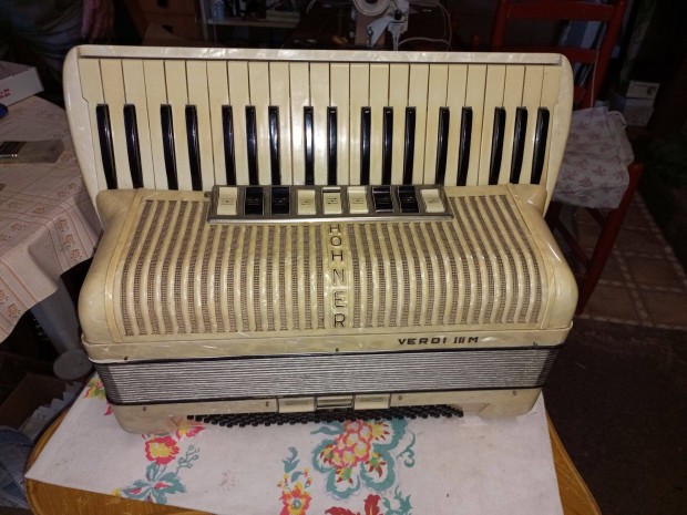 Hohner Verdi 120-as