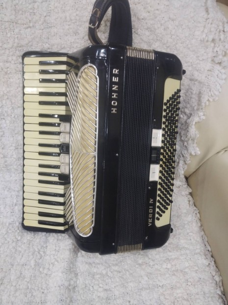 Hohner Verdi IV 120 basszusos tangoharmonika harmonika 