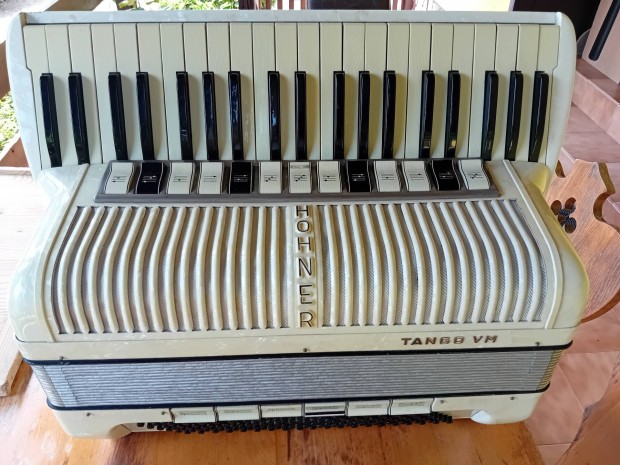 Hohner tangóharmónika szépen megőrzött állapotban eladó