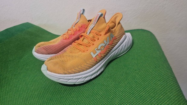 Hoka Carbon X cipő futócipő