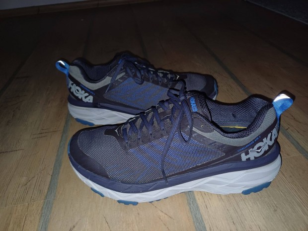 Hoka Challenger ATR 5 terepfut cip 42 2/3 -os