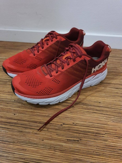 Hoka Clifton 6 futcip, 46-os