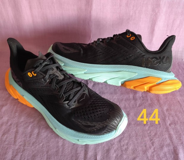 Hoka Clifton Edge 44-es méret,(1x viselt, hibátlan)