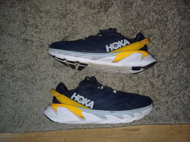 Hoka M Elevon 2 frfi fut cip 44 2/3-os