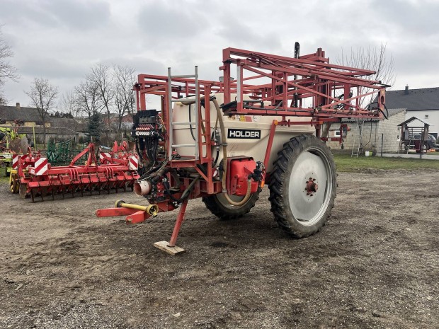 Holder 2700/21 vontatott sz�nt�f�ldi permetez�