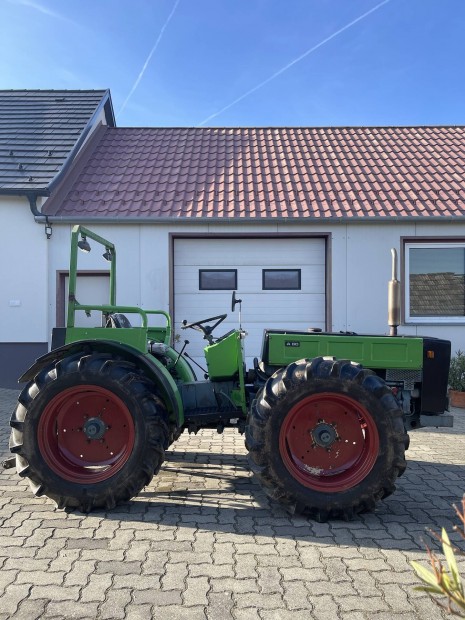 Holder A60 traktor Elad