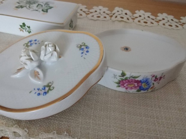 Hollhzi Hajnalka mints bonbonniere porceln kszerdoboz