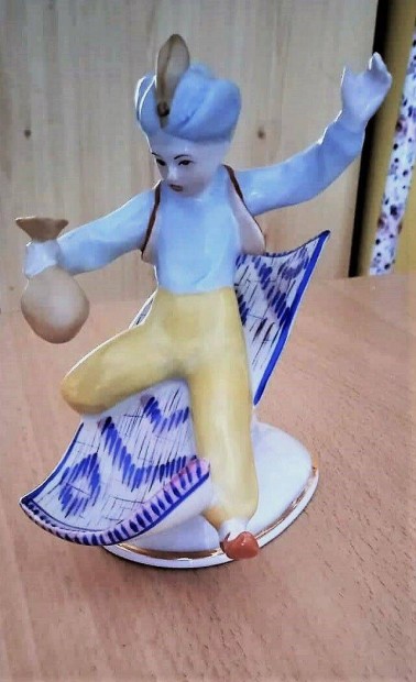 Hollhzi porceln Aladdin, tervezte Veress Mikls