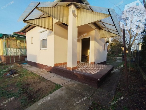 Holt-Tisz�t�l p�r m�terre RETRO nyaral� elad� !