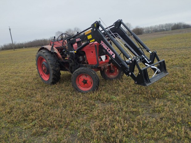 Homlokrakod Trac-Lift Mtz