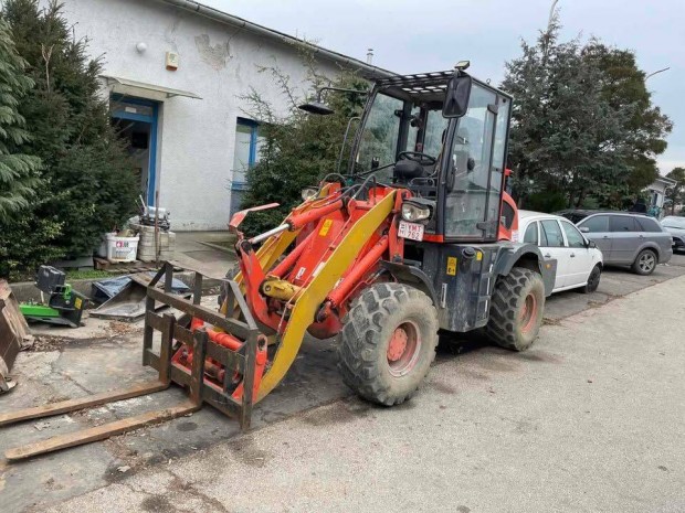Homlokrakodó ZL16 rendszámos 4,2 t