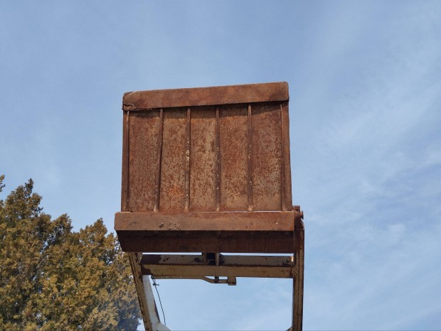 Homlokrakod� mtz -re elad� 