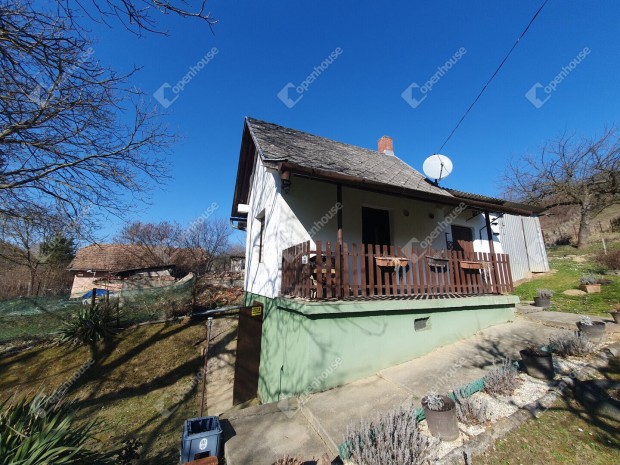 Homokkom�romi 30 nm-es h�z elad�