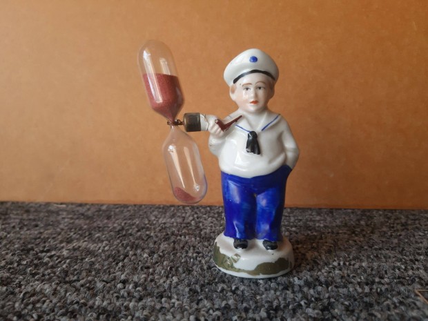 Homokórát tartó matróz - régi porcelán figura