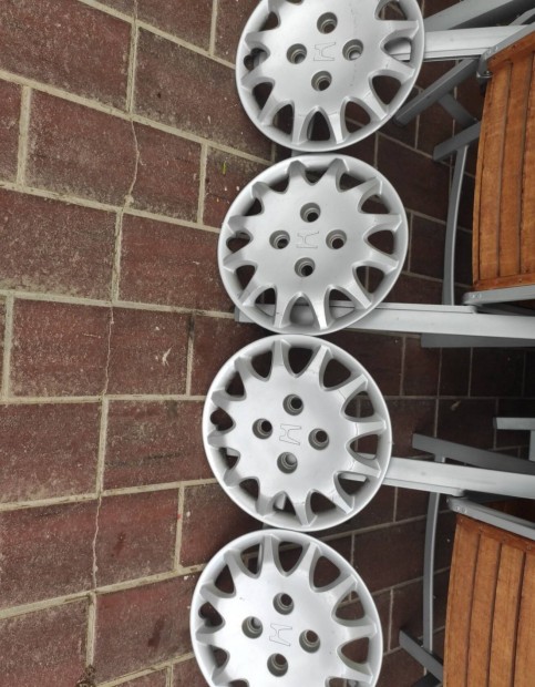 Honda 14" colos gy�ri  haszn�lt d�szt�rcsa garnit�ra elad�