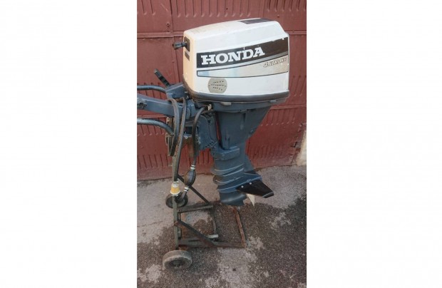 Honda 15Le. 4 ütemű, önindítós ,hosszú csizmás szervizelt motor