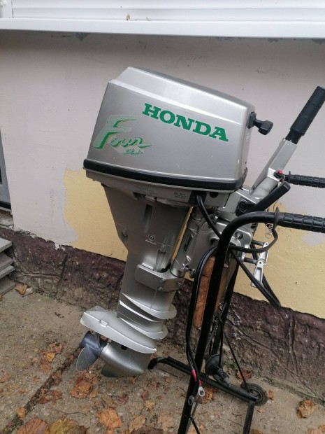 Honda 15 le csnakmotor elad