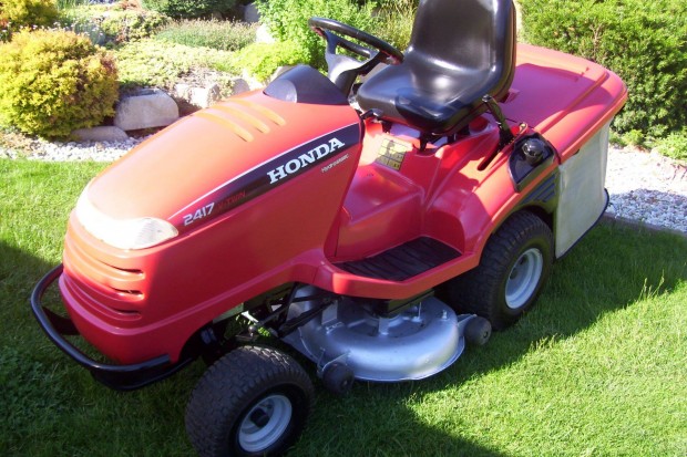 Honda 2417 fnyrtraktor fnyr traktor elad
