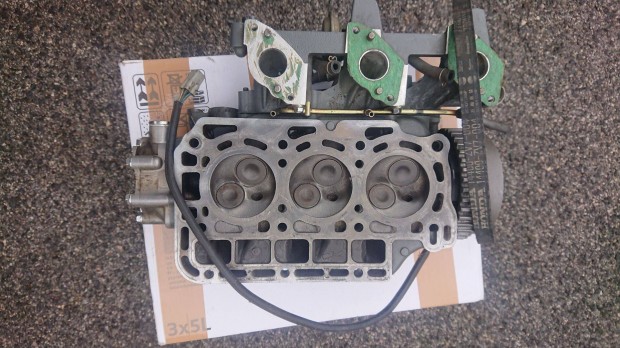 Honda 25-30Le. motor komplett hengerfej , és kézi gázkar