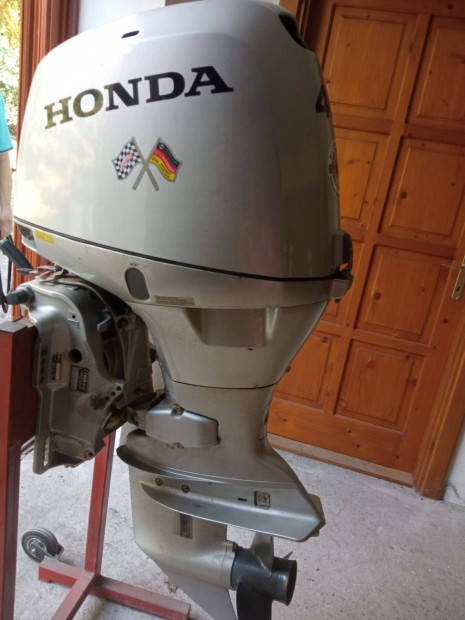 Honda 40 Le 2008-as csnakmotor kitn llapotban