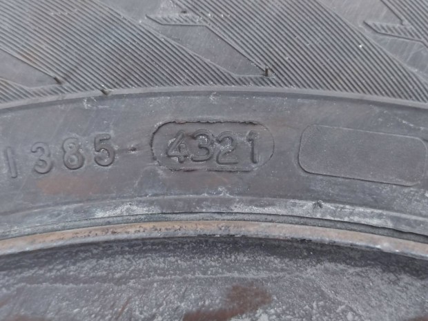 Honda 5x114,3 15" aclfelni 195/65r15 ngyvszakos M+S gumikkal