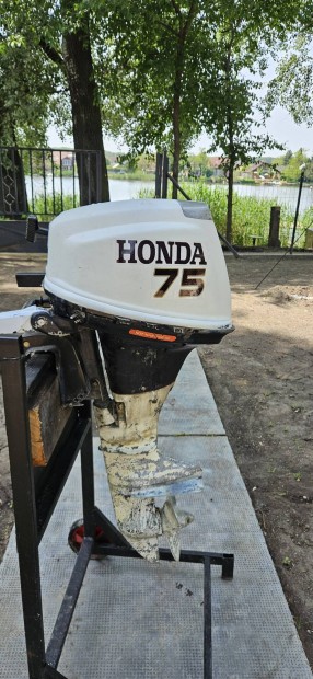 Honda 75 csnakmotor 4 tem 7.5le