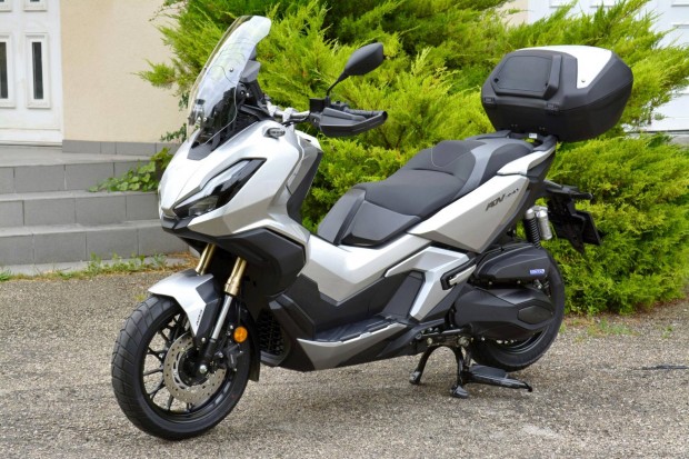 Honda ADV 350 MO-i.ABS.TC.1-Tulaj.SZ.Könyv.KARC...