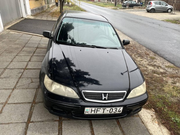 Honda Accord 1.6i LS