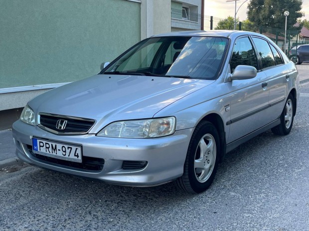 Honda Accord 1.8i LS