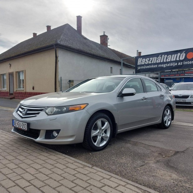 Honda Accord 2.0 Elegance (Automata) Kitűnő áll...