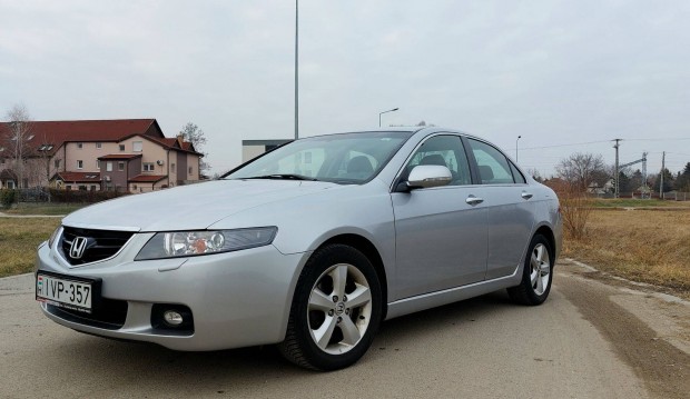 Honda Accord 2.4i EXE automata megkímélt állapotban eladó
