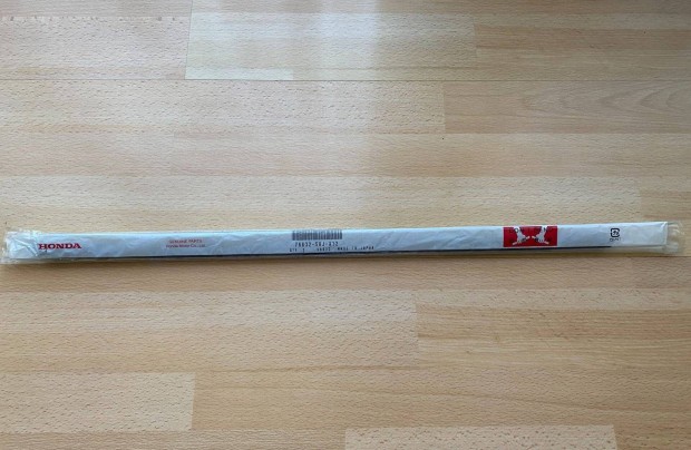Honda Accord 8.gen 550mm első ablaktörlő gumi 76632-Shj-A12