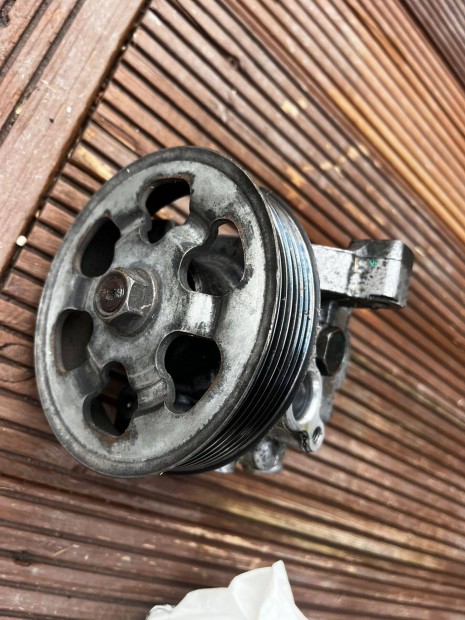 Honda Accord MK7 bontott szerv�pumpa