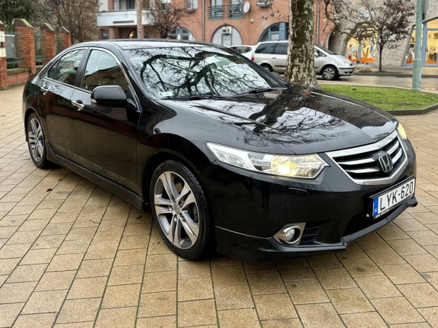 Honda Accord Tourer 2.4 Executive Advanced Safe...