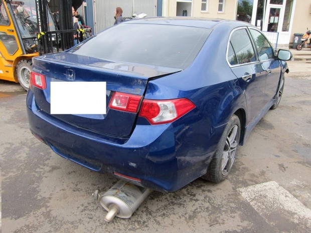 Honda Accord bontott alkatrészek eladók