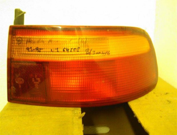 Honda Accord h�ts�l�mpa jobb (4) 1993 -> 1995