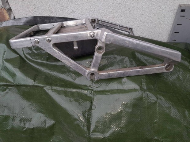 Honda Africa Twin csomagtartó