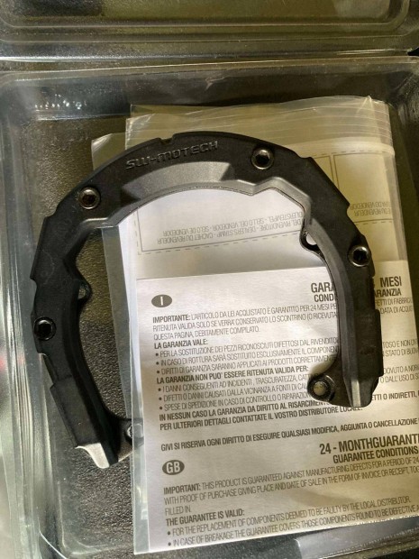 Honda Africa twin Sw motech tanklock