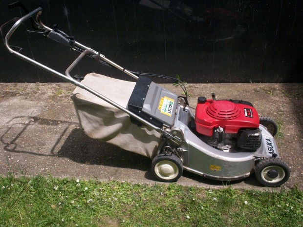 Honda Asuka 2150Sxh önjáró 2sebességes késkuplungos ipari 55cm fűnyíró