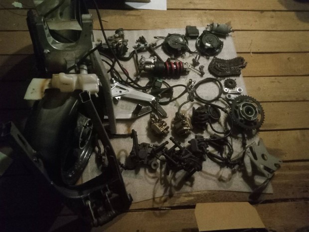 Honda CB600 98' maradk alkatrsz