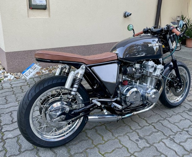 Honda CB750 RC01