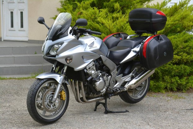 Honda CBF 1000 Kombinált ABS.3-Tulaj.Sok Extra....